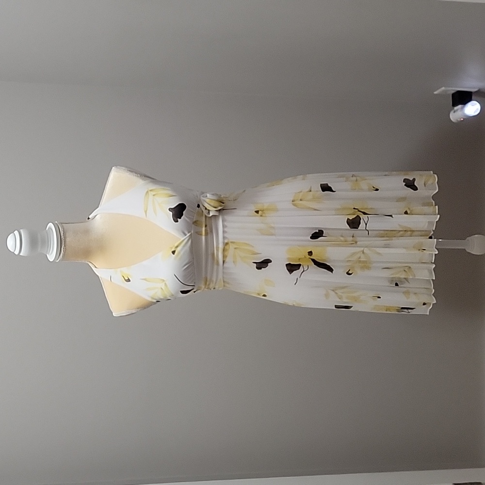 Speechless halter pleated dress Sz S